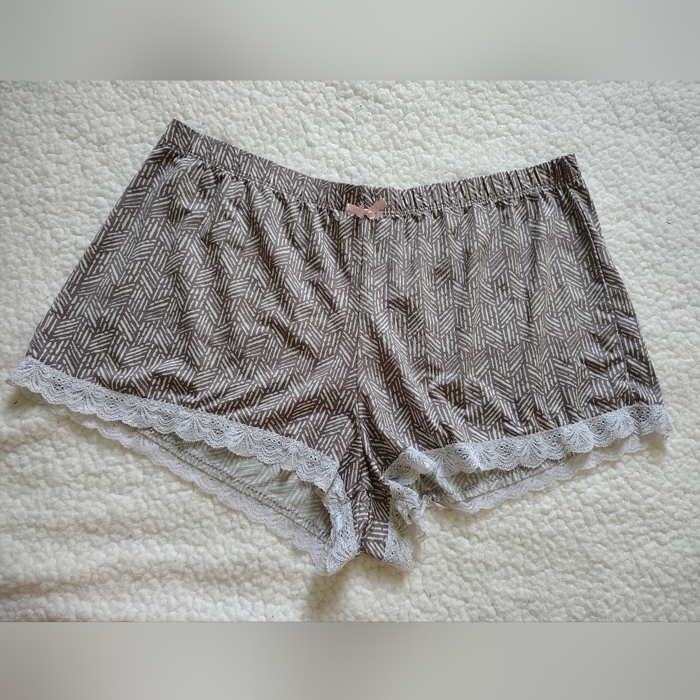 Women's Medium Sleep Shorts Lace Trim Bow Detail